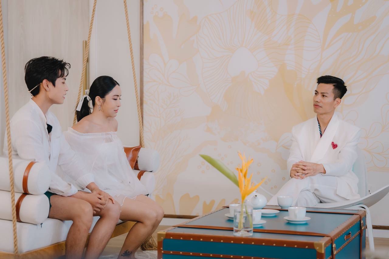 Steve tư vấn cặp đôi trên Love Link Show
